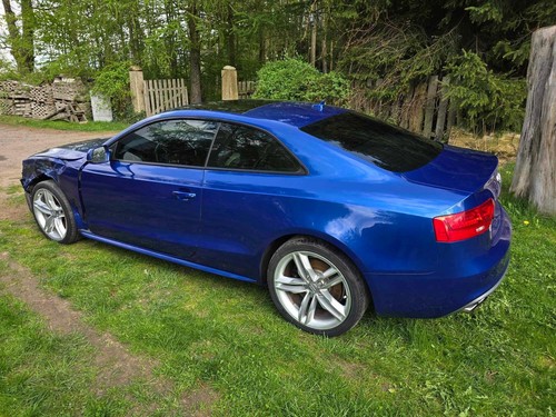 Audi - , s5